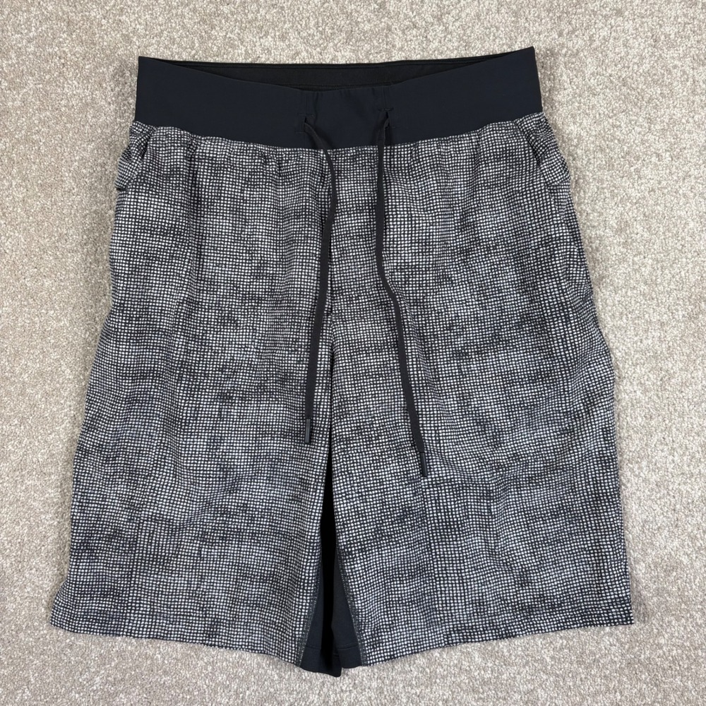 Lululemon Pace Breaker Lined Shorts Mens Small Black White Grid 9.5 Inseam